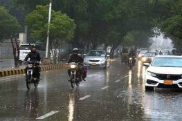 کراچی میں آج اور کل بارش کا امکان، آئندہ تین روز مطلع ابر آلود رہنے کی پیش گوئی
