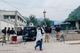 راولاکوٹ میں سیکیورٹی چیک پوسٹ پر حملہ، رینجرز اہلکار شہید، متعدد پولیس اہلکار زخمی
