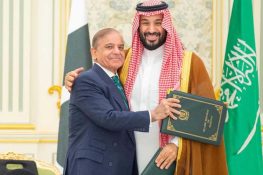 سعودی عرب نے پاکستان کو بڑا مالی ریلیف دے دیا، 5 ارب ڈالر قرض کی مدت میں 3 سال کی توسیع