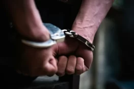 قومی اسمبلی کا جعلی گریڈ 17 افسر بننے والا ملزم گھوٹکی سے گرفتار
