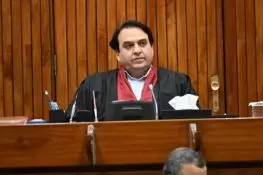 مہنگائی میں اضافے پر سینیٹر عبدالقادر کا حکومت سے فوری ایکشن کا مطالبہ