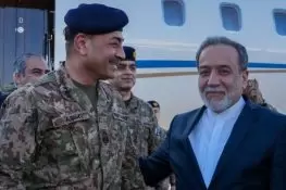 فیلڈ مارشل عاصم منیر اور ایرانی وزیر خارجہ میں رابطہ، خطے کی صورتحال پر گفتگو