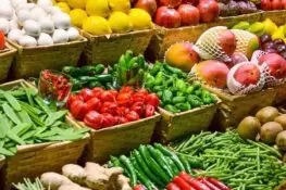 لاہور میں سبزیوں اور پھلوں کی قیمتیں بے قابو، فی کلو 150 روپے تک اضافہ