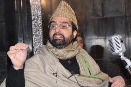 پاکستان میں مقیم کشمیری مہاجرین کا حقِ رائے دہی آئینی اور جمہوری حق ہے: میر واعظ عمر فاروق