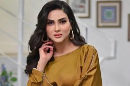 فضا علی نے نمرہ خان کے شوہر کو آڑے ہاتھوں لے لیا