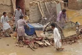 ملک میں طوفانی بارشیں، صوابی میں طغیانی، حادثات میں باپ بیٹی جاں بحق
