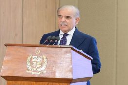 علاقائی تنازعات کے باوجود معاشی استحکام کے راستے پر ہیں، وزیراعظم