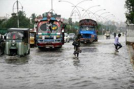 ملک کے مختلف علاقوں میں آج مزید بارش کی پیشگوئی، اربن فلڈنگ کا بھی خطرہ