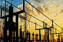 حکومت بجلی کی خرید و فروخت کے عمل سے باہر ہونے کا اعلان، صارفین کو اپنی مرضی سے بجلی خریدنے کی اجازت