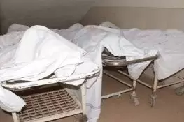 کراچی: فلیٹ سے ڈاکٹر، اہلیہ اور 3 بچوں سمیت 5 افراد کی لاشیں برآمد