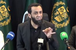 پی ٹی آئی کا 27 ستمبر کا لانگ مارچ مؤخر، اعلان ’کھودا پہاڑ نکلا چوہا‘ ثابت ہوا: عطا تارڑ