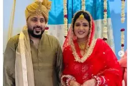 بھارتی گلوکار بادشاہ اور اداکارہ ایشا رِکھی میں شادی کے 5 ماہ بعد علیحدگی