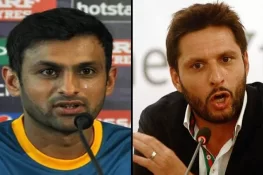 پی سی بی فیصلوں پرشاہد آفریدی اور شعیب ملک پھٹ پڑے، سسٹم اور سلیکشن پر سوالات اٹھا دیے