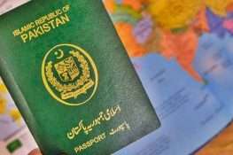 سرکاری ملازمین کے لیے نئی ہدایت، غیر ملکی شہریت کی تفصیلات 90 روز میں جمع کرانا ہوں گی