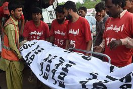 کراچی میں گھر پر ڈکیتی کی کوشش، مزاحمت پر فائرنگ سے ایک بھائی جاں بحق، دوسرا زخمی