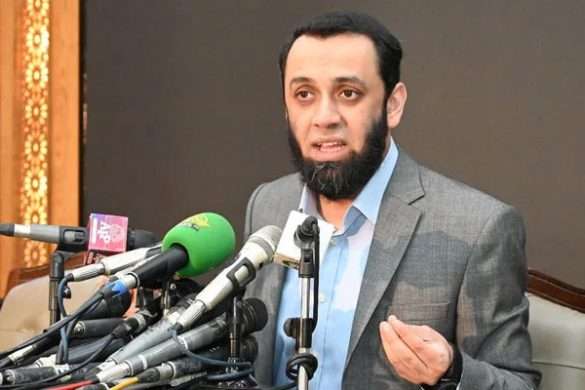 کے پی میں آئین کے تحت اقدامات کیے، نئی کابینہ میں کوئی دہشت گرد ہمدرد نہیں: عطا تارڑ