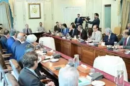 صارف سے ٹیکس وصول کرکے اپنی جیب میں ڈالنے والے کاروبار رعایت کے مستحق نہیں: وزیراعظم
