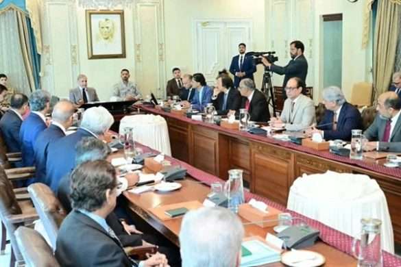 صارف سے ٹیکس وصول کرکے اپنی جیب میں ڈالنے والے کاروبار رعایت کے مستحق نہیں: وزیراعظم