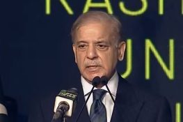 مارچ اور دھرنے ختم کریں گے تو آپ کے ساتھ بات ہوگی، وزیراعظم کی ایک بار پھر پی ٹی آئی کو مذاکرات کی پیشکش