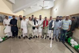 گوجرانوالہ میں قرآنی خطاطی کی شاندار نمائش، محمد خاور جاوید بٹ کے فن پاروں نے توجہ حاصل کرلی